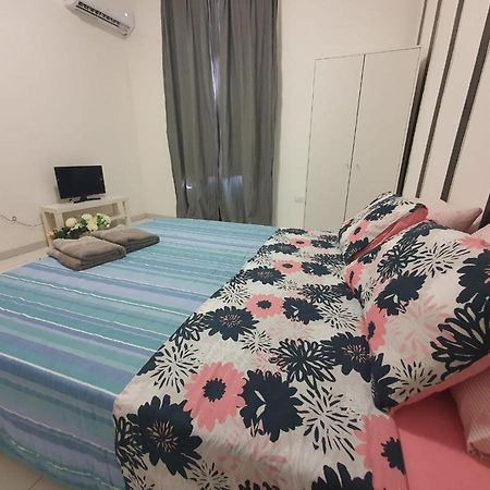 הוילה קליארי Chafbius Downtown Deluxe מראה חיצוני תמונה